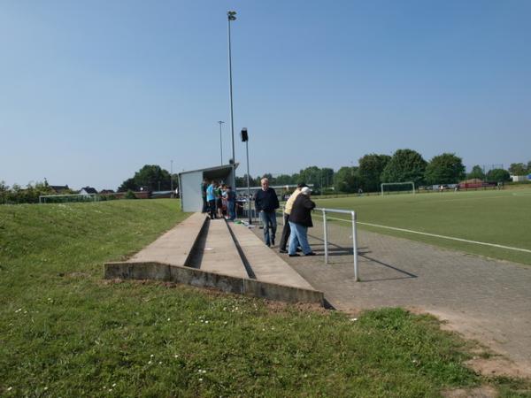 Bezirkssportanlage Nievenheim Platz 2 - Dormagen-Nievenheim