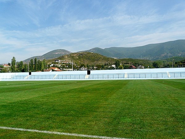 Stadiumi Laçi - Laçi