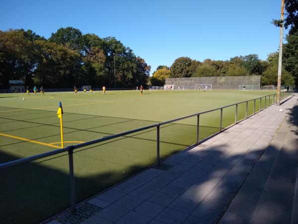 Sportplatz Ungarnstraße - Berlin-Wedding
