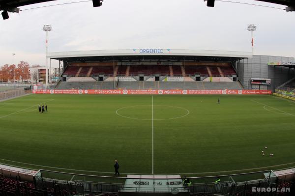 Bruchwegstadion auf dem WOLFGANG FRANK CAMPUS - Mainz