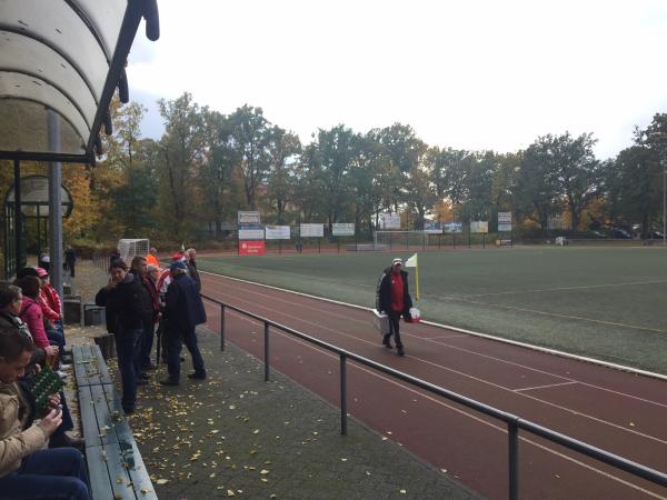 Sportplatz am Wasserturm - Bernau bei Berlin-Rehberge
