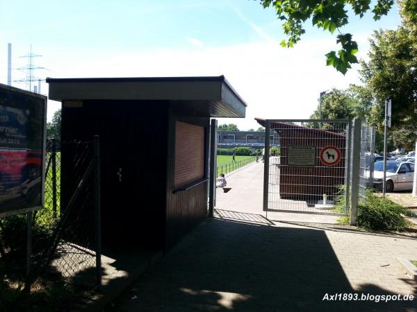 Stadion an der Neckarbrücke - Altbach