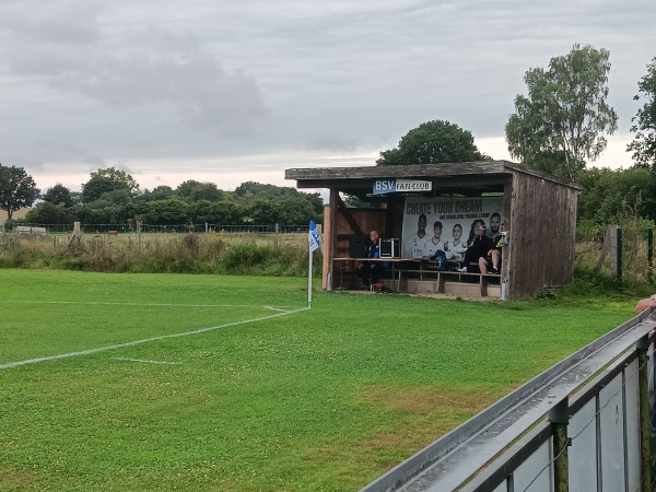 Sportplatz Uhlenbusch - Breitenfelde