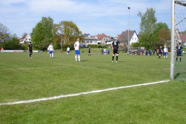 Sportplatz am Mittelpunkt - Hiddenhausen-Lippinghausen