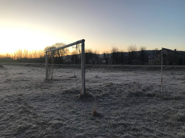 Futbolne pole imeni Drozdovskoho - Bilyi Kamin