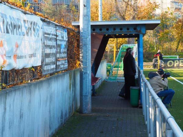 Bezirkssportanlage Pariser Straße - Düsseldorf-Heerdt