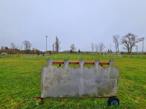 Kampfbahn Glück Auf Nebenplatz - Merseburg/Saale-Beuna