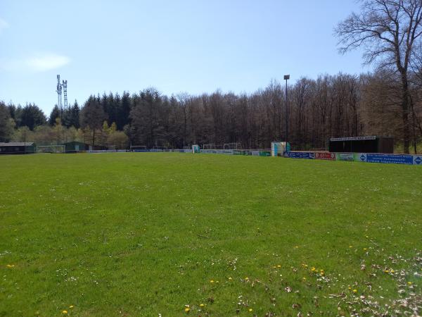 Sportplatz Altenkirchener Straße - Berod bei Hachenburg