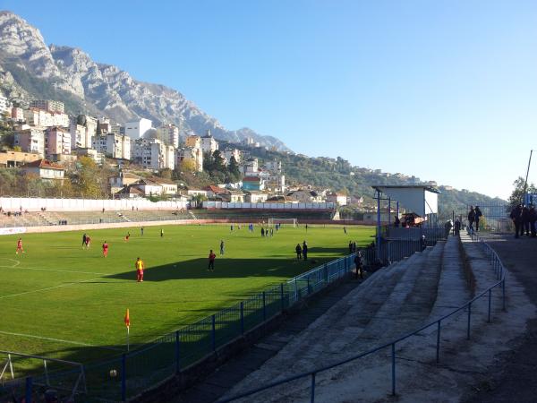 Stadiumi Kastrioti - Krujë