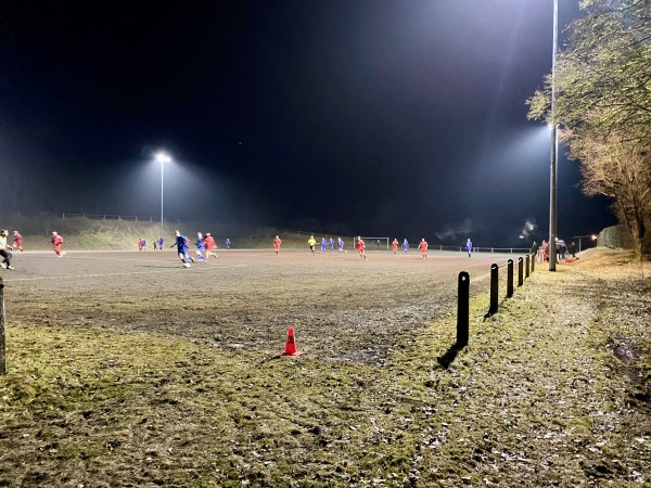 Sportplatz unter den Hainbuchen - Fronhausen/Lahn