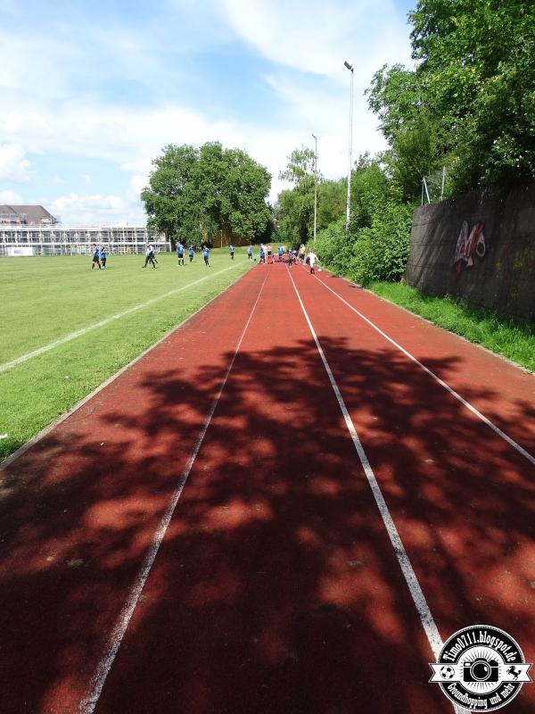 Sportplatz August-Lämmle Grundschule - Ludwigsburg-Oßweil