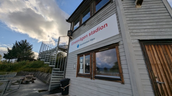 Elnesvågen stadion - Elnesvågen