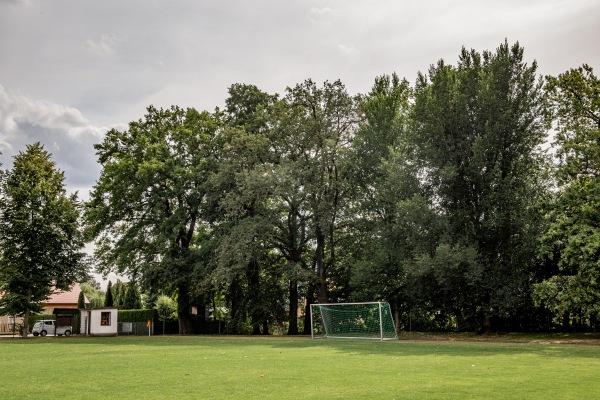 Sportzentrum Deutschbaselitz Platz 2 - Kamenz-Deutschbaselitz