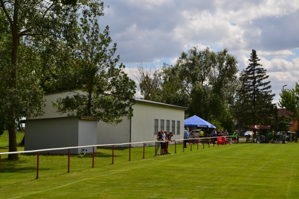 Sportplatz Wespen - Barby-Wespen