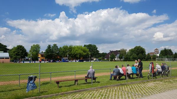 Gemeindesportplatz - Plate