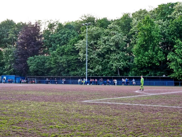 Sportplatz Wiesbadener Straße - Duisburg-Obermeiderich