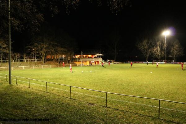 Sportplatz Bruckwiesen - Auenwald-Oberbrüden