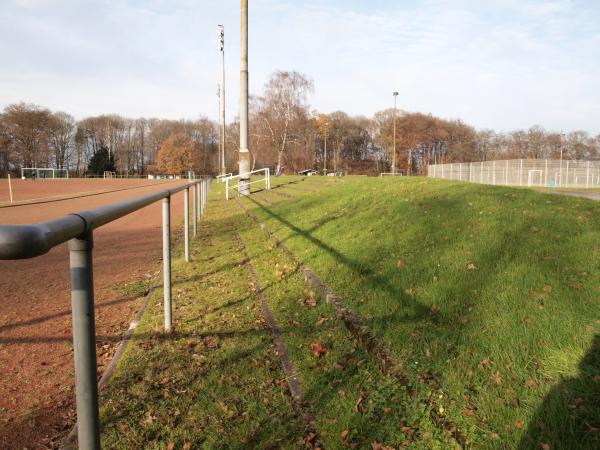 Sportplatz Am Birkenberg A - Leverkusen-Opladen