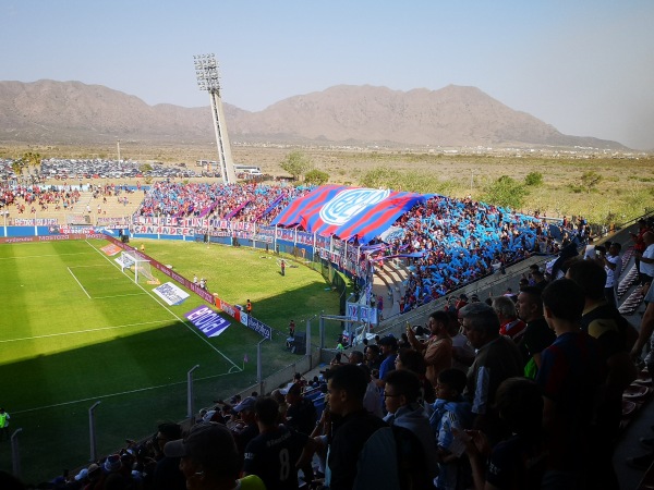 Estadio Provincial Juan Gilberto Funes - La Punta