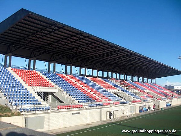 Estadio Nuevo Enrique Porta - Villanueva de Gállego, AR
