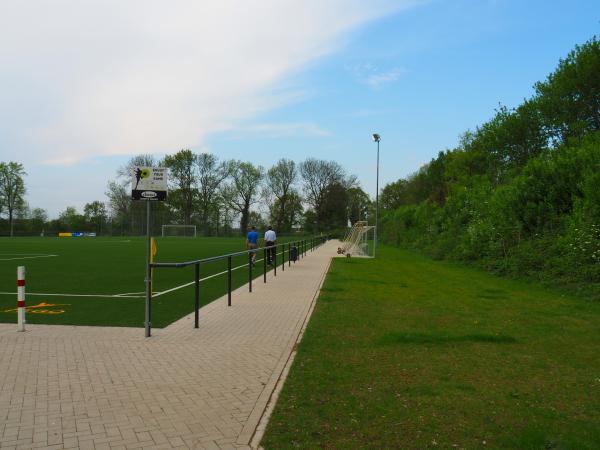 Sportplatz an der Gemeinschaftshalle 2 - Lippetal-Oestinghausen