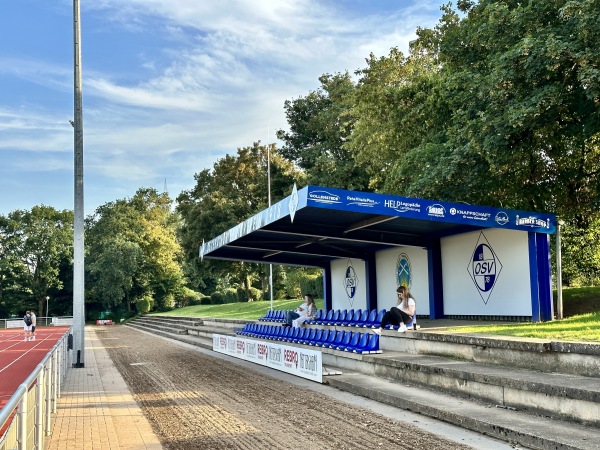 Bezirkssportanlage Krähenacker - Meerbusch-Osterath