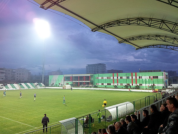 Stadiumi Loni Papuçiu - Fieri