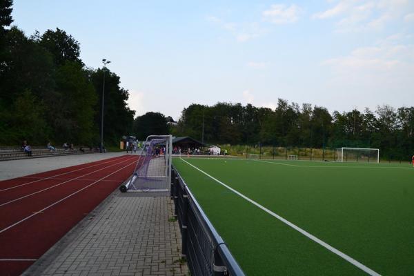 Straußenfarm Stadion - Wermelskirchen-Dabringhausen