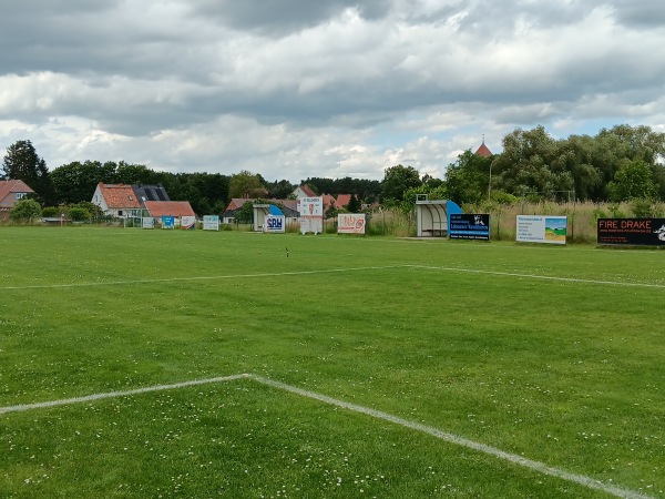 Sportanlage an der Chaussee - Lohmen/Mecklenburg