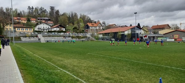 Sportplatz an der Grundschule - Büchlberg