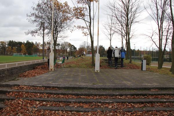 Stadion Lokomotive an der Kunersdorfer Straße - Seddiner See-Neuseddin