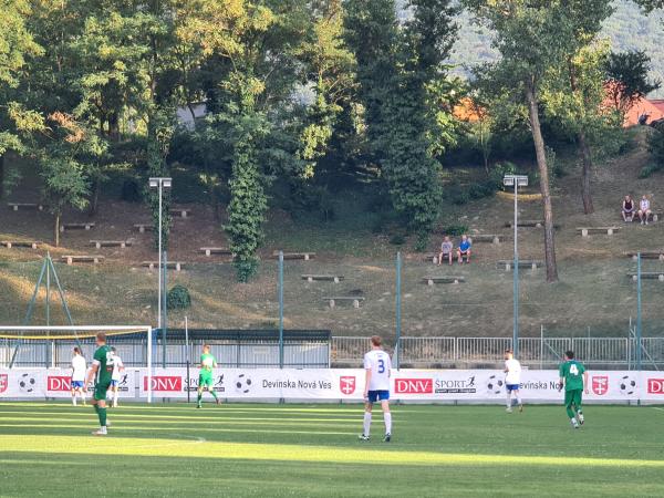 Štadión za traťou - Bratislava-Devínska Nová Ves