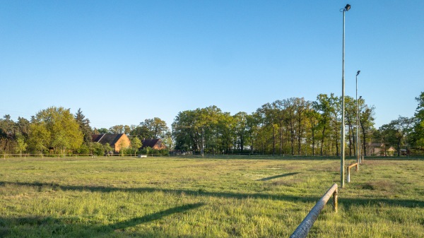 Sportplatz Legde - Legde/Quitzöbel