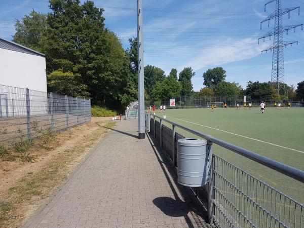 Sportplatz Ost - Hilden