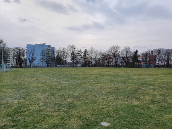 Bezirkssportanlage Am Harthof Platz 3 - München-Am Hart