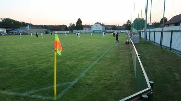 Sportplatz Hausbrunn - Hausbrunn