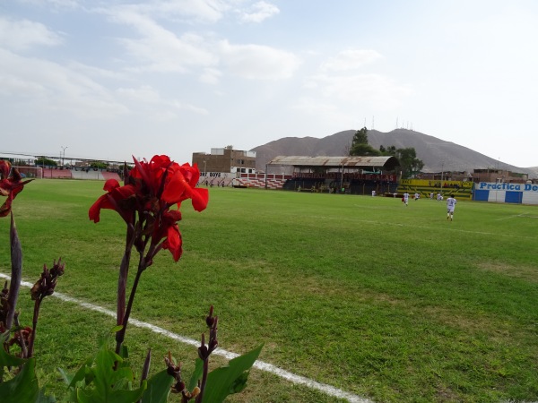 Estadio Municipal Juan de Dios Bolivar - Guadalupe