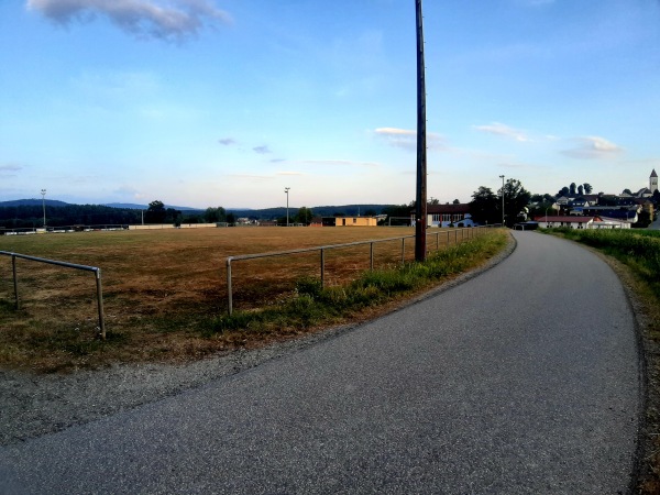 Sportgelände Spielanger Platz 2 - Treffelstein 