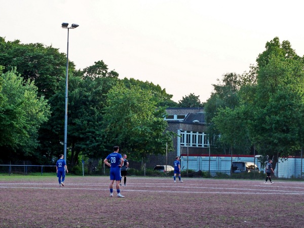Sportplatz Wiesbadener Straße - Duisburg-Obermeiderich