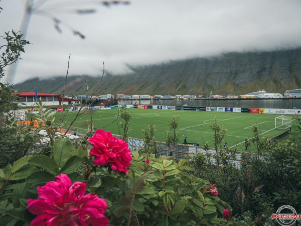 Kerecisvöllurinn - Ísafjörður