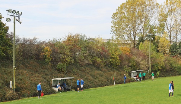 Sportanlage Schulsiedlung Neuer Platz - Großhartmannsdorf
