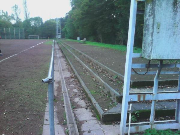 Sportanlage Biesterfeldstraße SW-Platz - Köln-Vogelsang