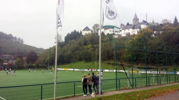 Wiesengrund-Stadion - Meschede-Grevenstein