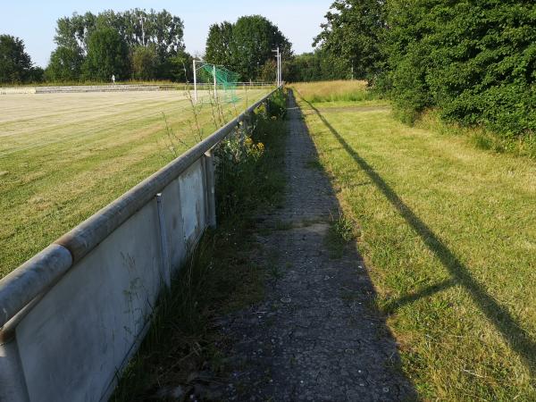 Sportgelände hinter der Mainbrücke - Kemmern