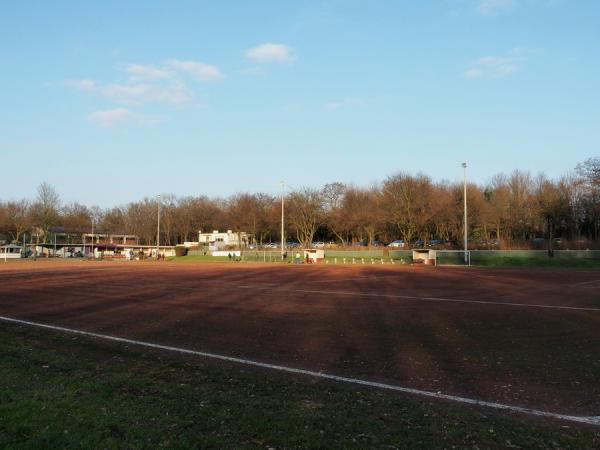 Revierparkstadion am Mattlerbusch - Duisburg-Röttgersbach