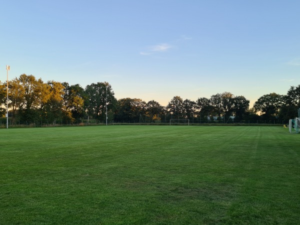 Sportanlage Mitte B-Platz - Merzen-Engelern