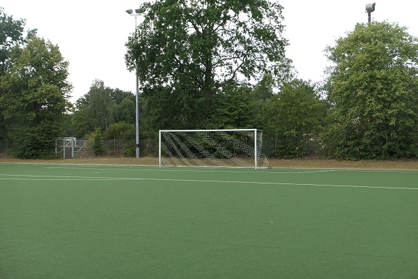 Stadion Sander Tannen Nebenplatz 2 - Hamburg-Bergedorf