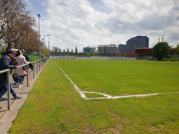 Bezirkssportanlage NeckarPark PSV-Stadion Nebenplatz - Stuttgart-Bad Cannstatt