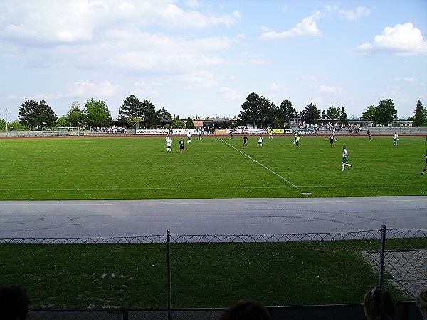 Alter Zustand (ohne Tribünen-Neubau)