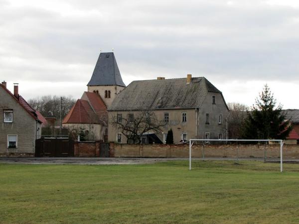 Sportplatz Merseburger Straße - Leuna-Kreypau